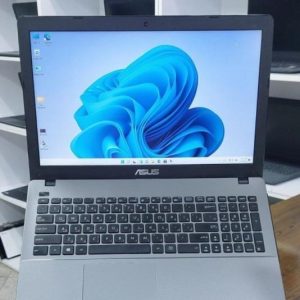 Asus K550 i7-7700hq-16gb-256ssd 4g GTX 950