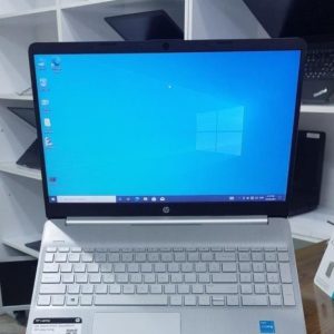 Hp Laptop 15 i3 1115G4 8G m.2 256G HD up to 4G