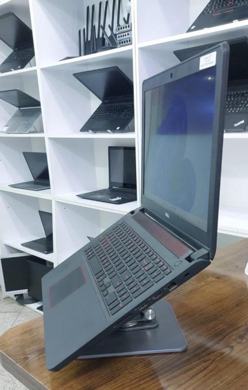 Dell inspiron 5577 i7 7700HQ 16g m.2 512 G 4g GTX 1050